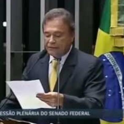 Senador diz que Dilma é cúmplice de ameaça de morte a Joaquim Barbosa