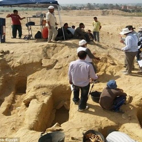 Maior cemitério de múmias já encontrado no Egito.