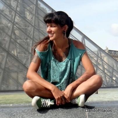 Artista plástica brasileira viaja por 14 países da Europa de carona