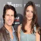 Tom Cruise e Katie Holmes se divorciam