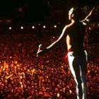 O show hostórico do Queen em 85, no primeiro Rock in Rio. Assista!