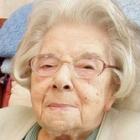 Mulher de 103 anos diz que segredo da longevidade é...
