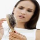 4 Dicas caseiras para quem sofre queda de cabelo