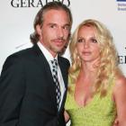 Anel de noivado de Britney Spears tem quatro quilates