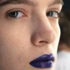 Fashion Rio: British Colony pinta de azul os lábios das modelos