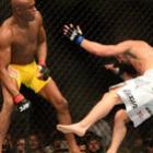Anderson Silva nocauteia Chael Sonnen e se mantém campeão do UFC