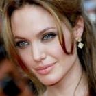 Angelina Jolie quer um casamento exótico e alternativo