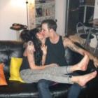 Amy Winehouse pagava R$ 400 ao marido para beijá-lo 
