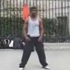 Dançarino de rua sem ossos