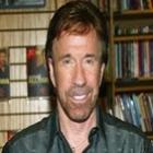 Cai na web foto de Chuck Norris na infância