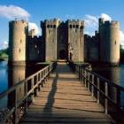 Belas fotografias de castelos com fossos