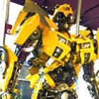Escultora cria Autobots gigantes usando sucata. Impressionante!