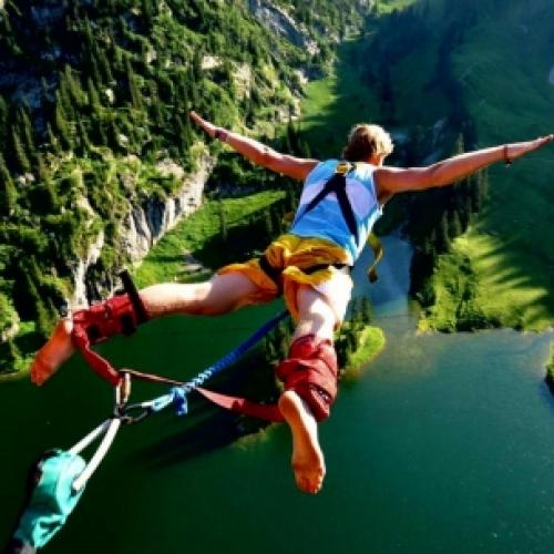 Sete lugares para praticar bungee jumping no mundo