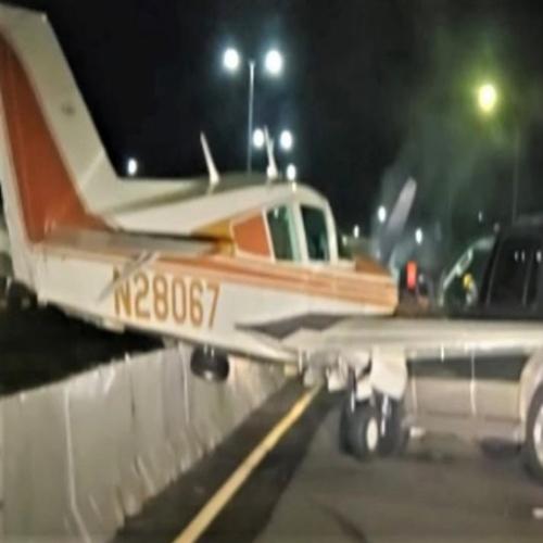 Pequeno avião faz pouso forçado em rodovia nos EUA