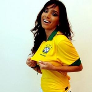 Prepara! Anitta pode cantar na abertura da Copa do Mundo
