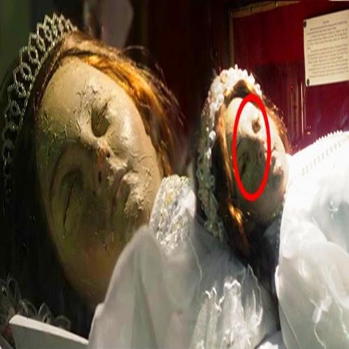 Santa morta há 300 anos abre os olhos em igreja no México...