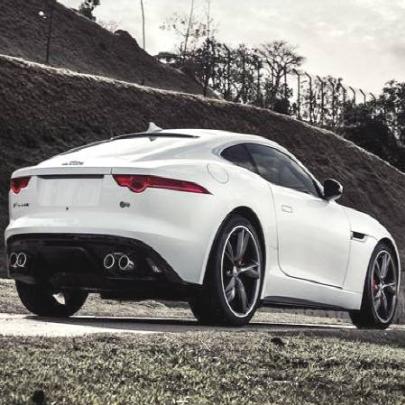 Jaguar lança F-Type Coupé a partir de R$ 426,3 mil