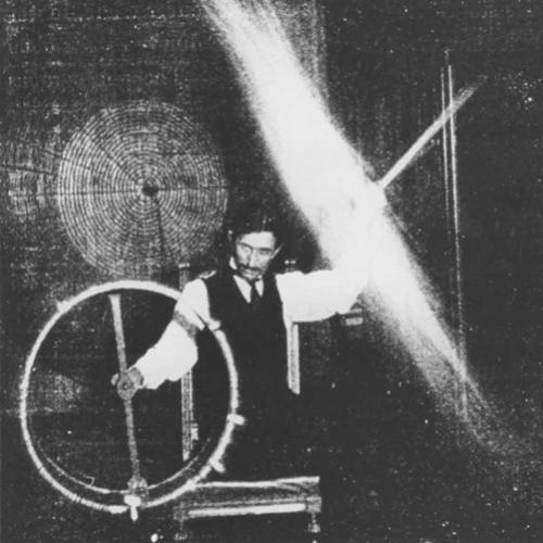 10 fascinantes e extremamente raras imagens de Nikola Tesla