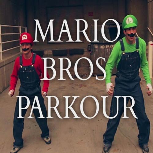 Super Mario Brothers fazendo parkour