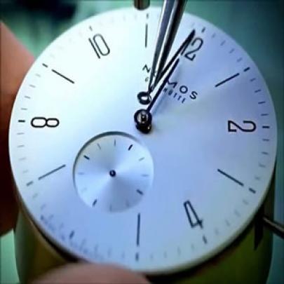 Veja como é feito um relógio de luxo