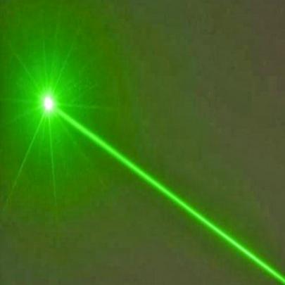  Incrível laser 100.000 vezes mais poderoso do que todas as centrais..