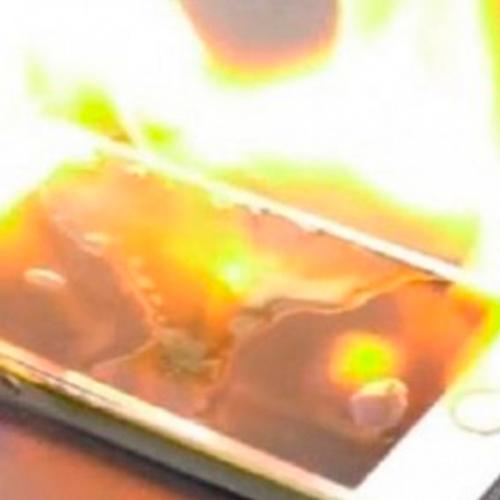 iPhone explode na mão de usuário