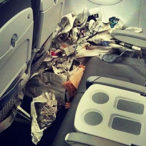 Imagens mostram as coisas mais absurdas já vistas dentro de um voo
