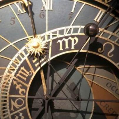 5 hipóteses científicas que possibilitariam a viagem no tempo
