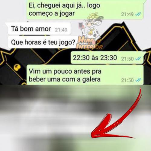 A mina arrumou uma distração enquanto o namorado joga futebol com os a