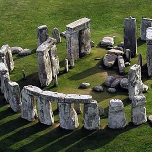 Conheça o intrigante e belo Stonehenge