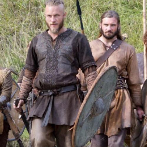 Vikings: Trabalhadores encontram o primeiro capacete viking da Grã-Bre