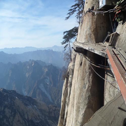 Conheça o Monte Huashan, a trilha mais perigosa do mundo