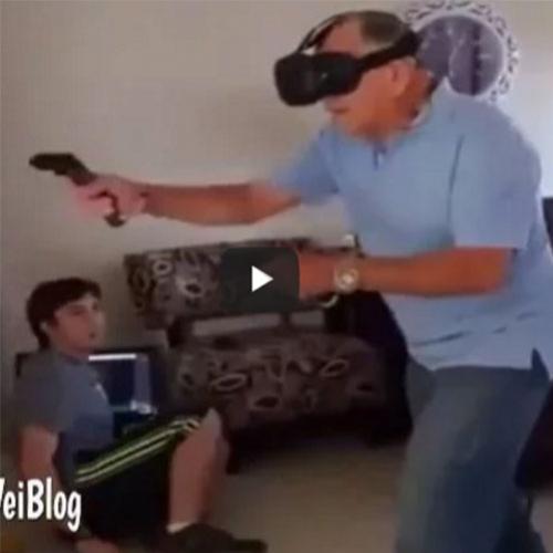Vovô destruindo com a realidade virtual