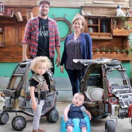Pai transforma carrinhos dos filhos em veículos do filme Mad Max