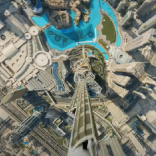 Vídeo mostra como seria cair do prédio mais alto do mundo