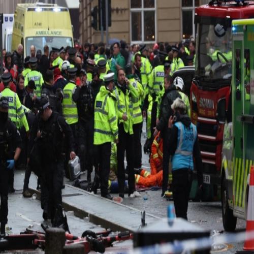 Polícia detém motorista após atropelamento em festa do Liverpool