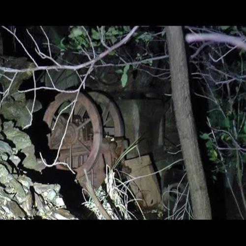 Homem registra barulhos macabros dentro de mina de ouro abandonada..