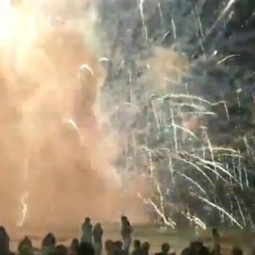 Fogos de artificio explodem na Austrália