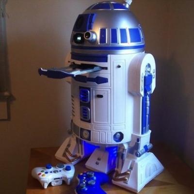 Já pensou em ter o PS3 e Xbox 360 no mesmo lugar? E dentro do R2-D2?