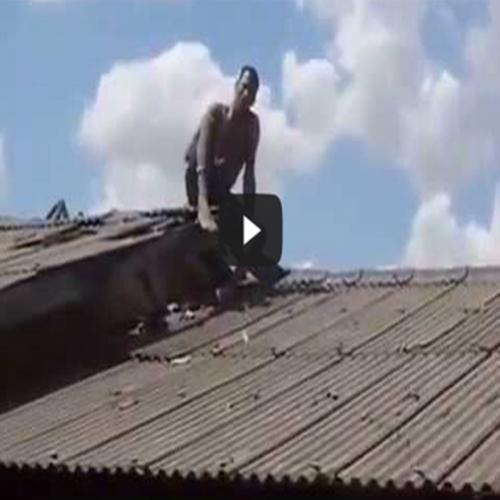 Ladrão trapalhão tenta fugir pelo telhado e se dá mal