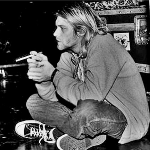 O dia que Kurt Cobain foi atacado por um segurança