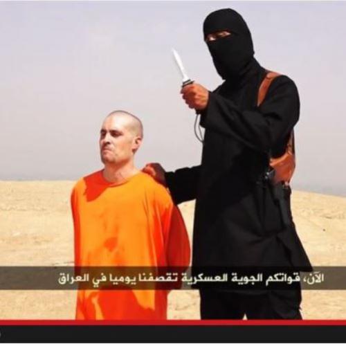 Vídeo mostra jornalista sendo decapitado