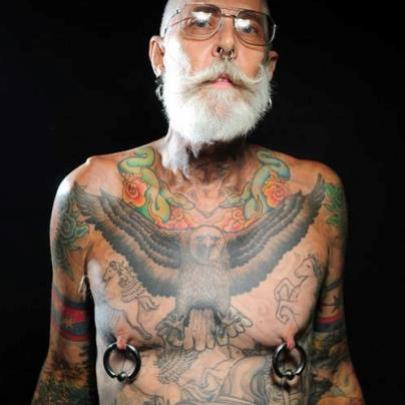 Como vai ficar minha tatuagem quando for velho? Os velhinhos respondem
