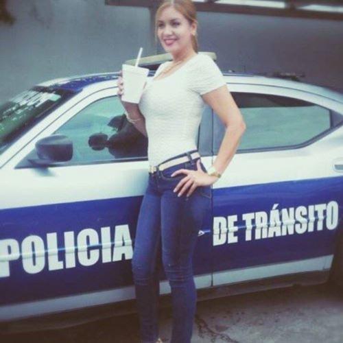 A policial mais sexy do México