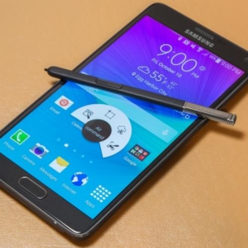 Samsung lança Galaxy Note 4 com LTE tri-band de 450Mbps