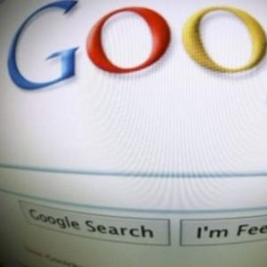 Americana recebe visita da polícia após buscas no Google