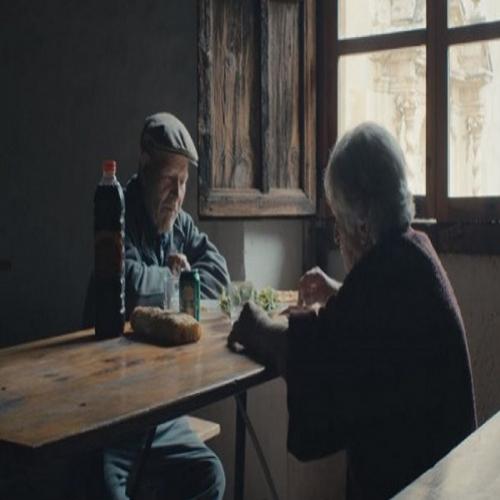 Casal espanhol vive sozinho há 45 anos em uma aldeia abandonada