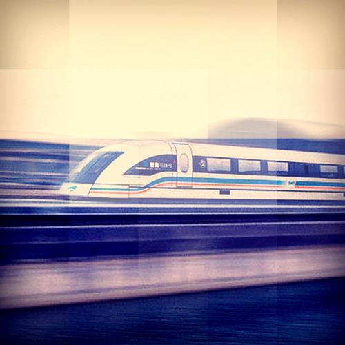 Trem japonês quebra recorde de velocidade