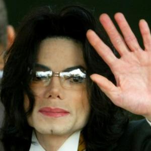 Espírito de Michael Jackson assombra os filhos do cantor pop