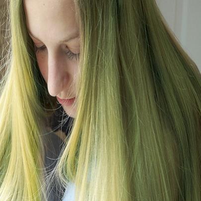 Como tirar tom verde dos cabelos